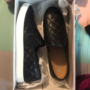 Black Quilted Pattern Slip On Shoes